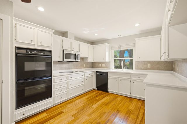 13523 Briar Hollow DR, Austin, TX 78729