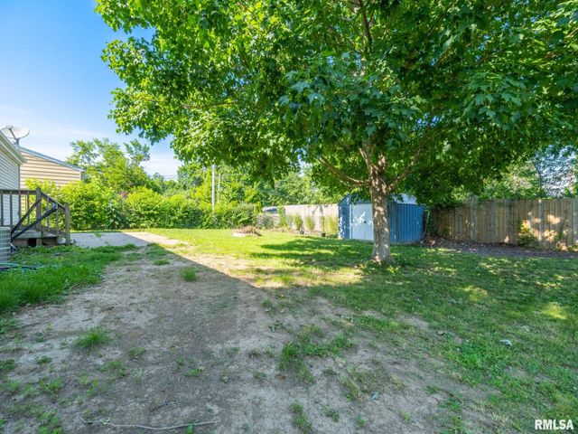 5524 N ARROW Drive, Peoria, IL 61614