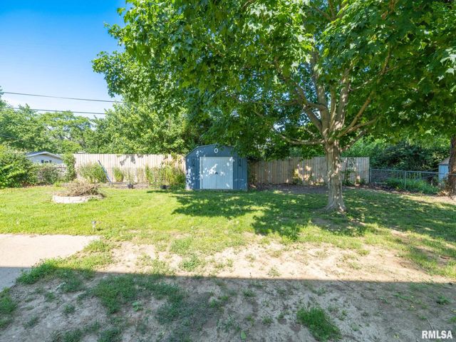 5524 N ARROW Drive, Peoria, IL 61614