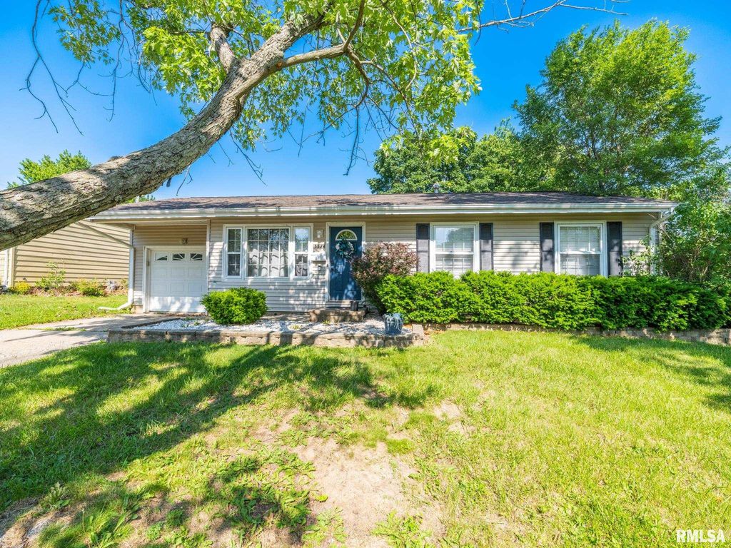 5524 N ARROW Drive, Peoria, IL 61614