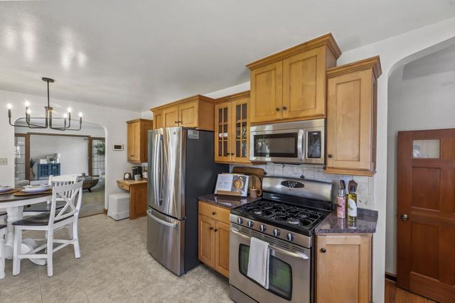 1524 Grange AVENUE, Milwaukee, WI 53221