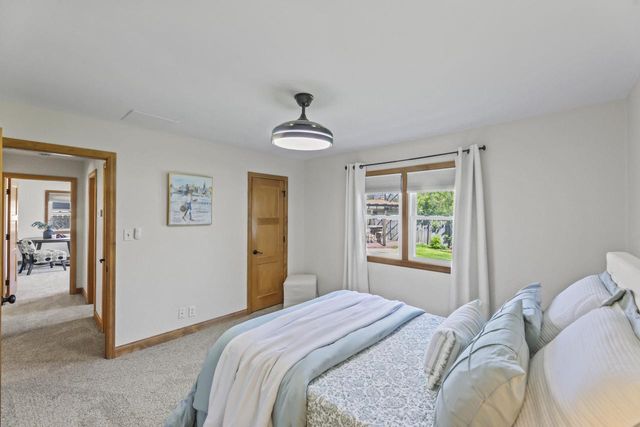 1524 Grange AVENUE, Milwaukee, WI 53221