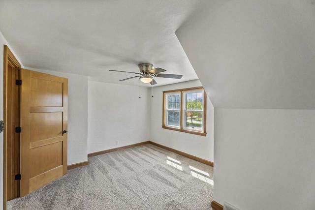 1524 Grange AVENUE, Milwaukee, WI 53221