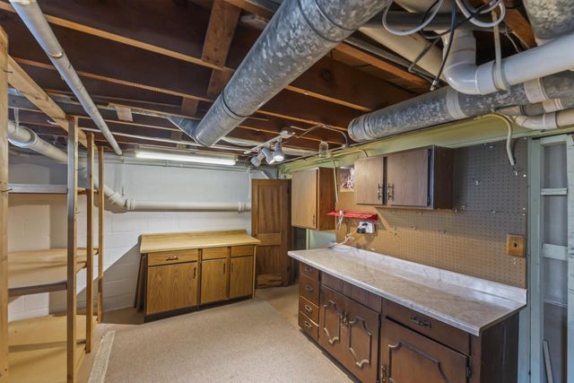 1524 Grange AVENUE, Milwaukee, WI 53221