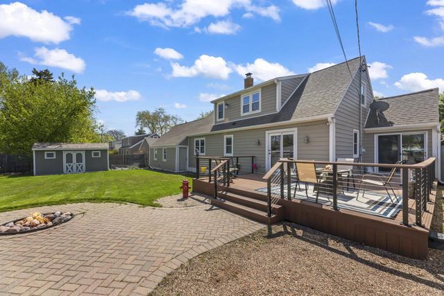 1524 Grange AVENUE, Milwaukee, WI 53221