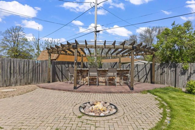 1524 Grange AVENUE, Milwaukee, WI 53221