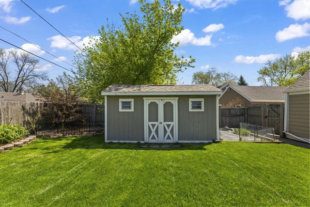 1524 Grange AVENUE, Milwaukee, WI 53221