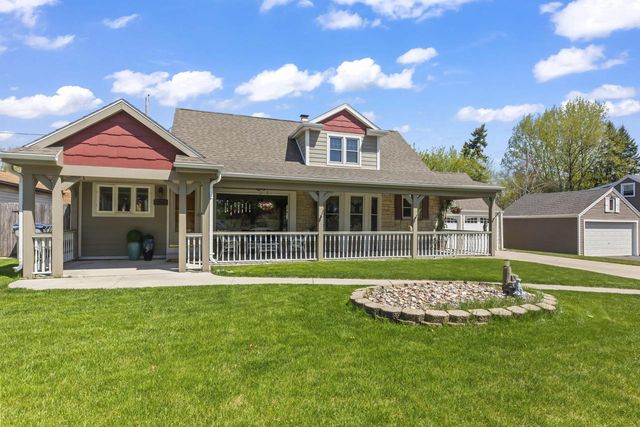 1524 Grange AVENUE, Milwaukee, WI 53221