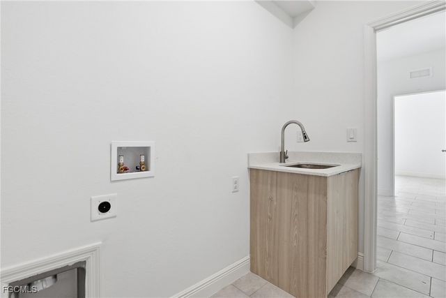 1087 Rugby LN, Labelle, FL 33935