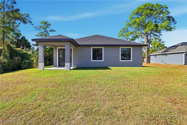1087 Rugby LN, Labelle, FL 33935