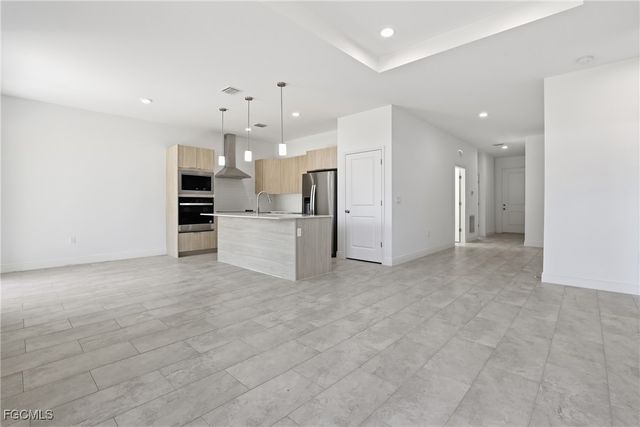 1087 Rugby LN, Labelle, FL 33935