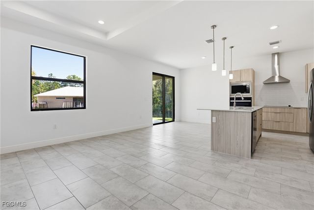 1087 Rugby LN, Labelle, FL 33935