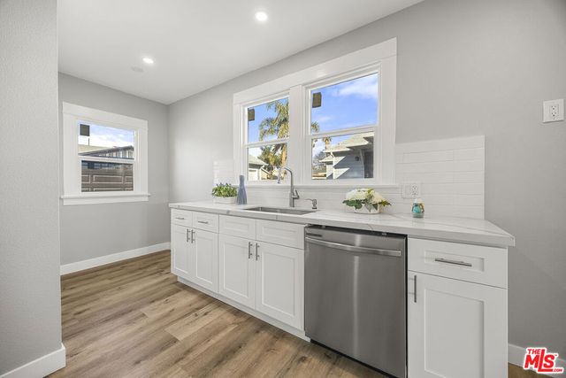 5465 S Victoria Avenue, Los Angeles, CA 90043