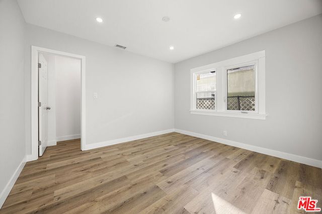 5465 S Victoria Avenue, Los Angeles, CA 90043