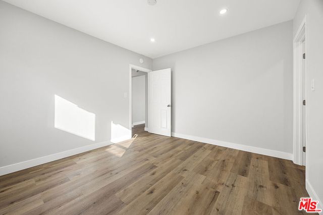 5465 S Victoria Avenue, Los Angeles, CA 90043