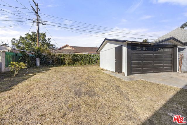 5465 S Victoria Avenue, Los Angeles, CA 90043