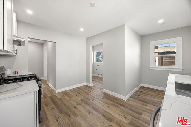 5465 S Victoria Avenue, Los Angeles, CA 90043