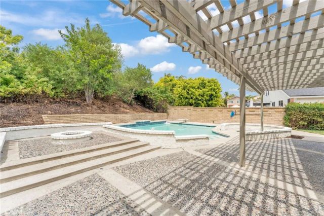 24911 Via Florecer, Mission Viejo, CA 92692