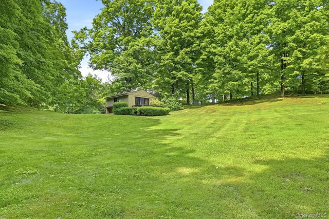 91 Slate Quarry Road, Rhinebeck, NY 12572