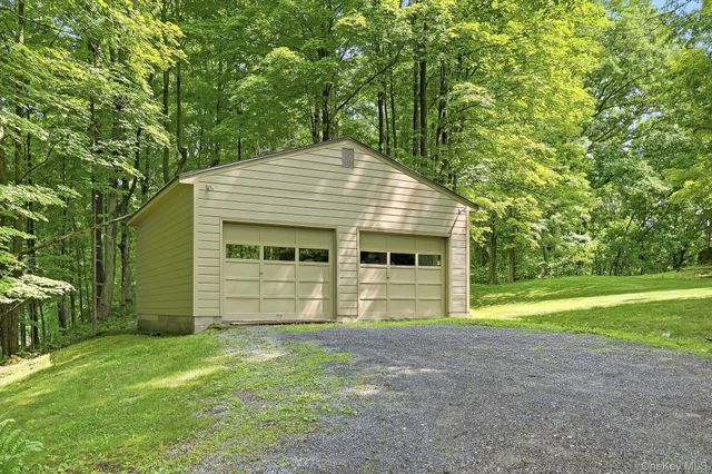 91 Slate Quarry Road, Rhinebeck, NY 12572