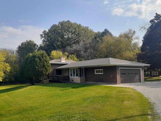 5730 N BALLARD ROAD, Appleton, WI 54913