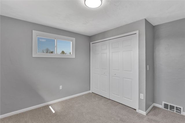 667 Memorial Dr, Plum Boro, PA 15068