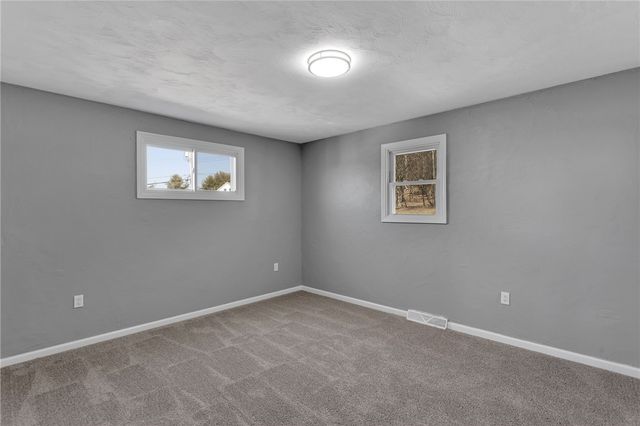 667 Memorial Dr, Plum Boro, PA 15068