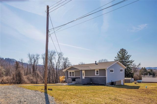 667 Memorial Dr, Plum Boro, PA 15068