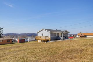 667 Memorial Dr, Plum Boro, PA 15068