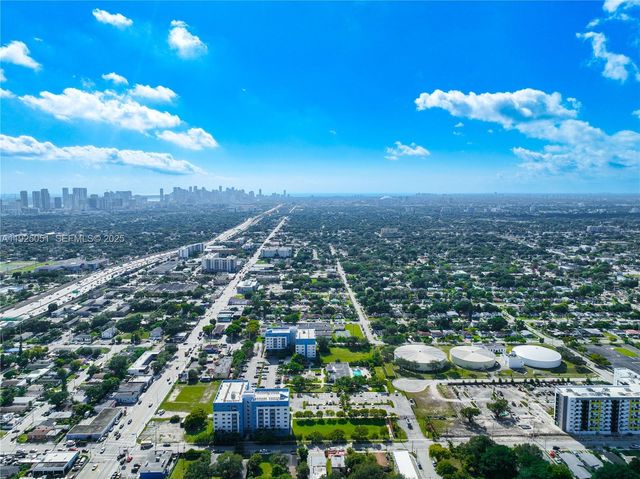 761 NW 74th St, Miami, FL 33150