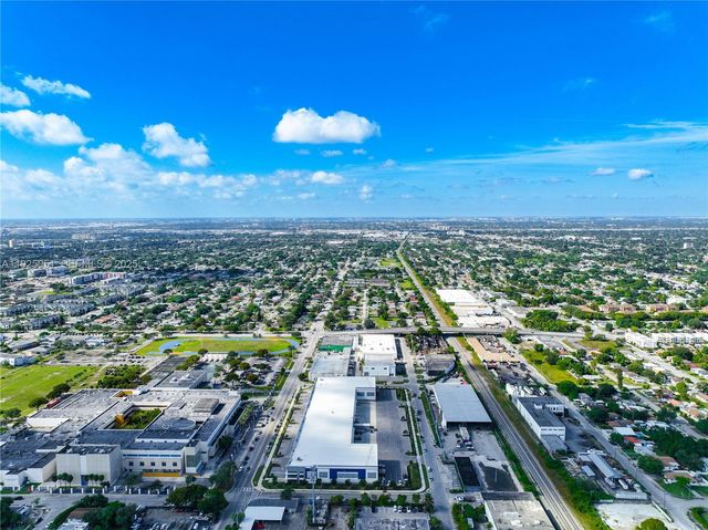 761 NW 74th St, Miami, FL 33150
