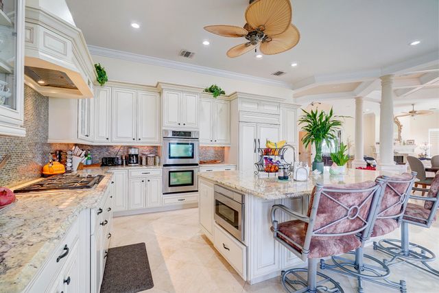 2775 Lake Drive, Singer Island, FL 33404