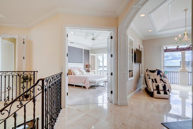 2775 Lake Drive, Singer Island, FL 33404