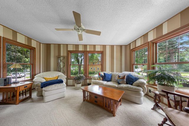 640 4th Avenue SW, Faribault, MN 55021