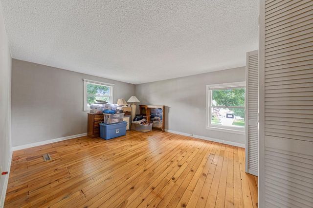 640 4th Avenue SW, Faribault, MN 55021