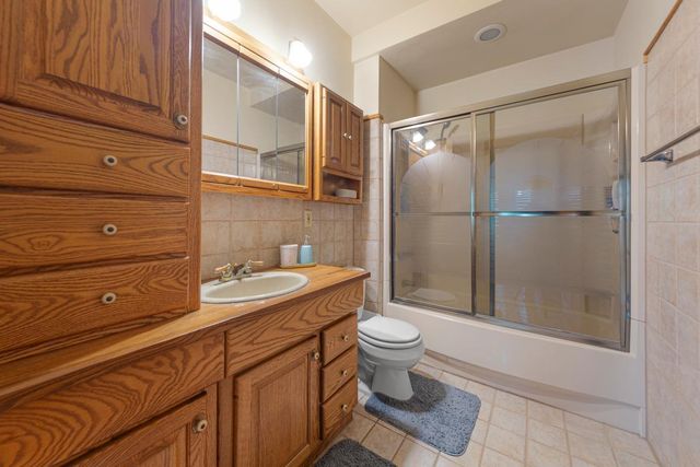640 4th Avenue SW, Faribault, MN 55021