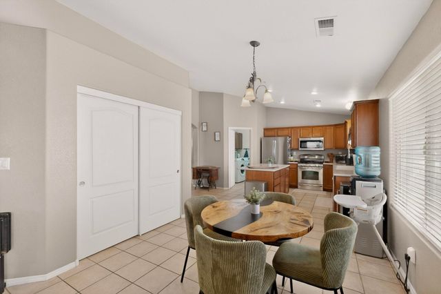 10434 Cantacielo Drive NW, Albuquerque, NM 87114