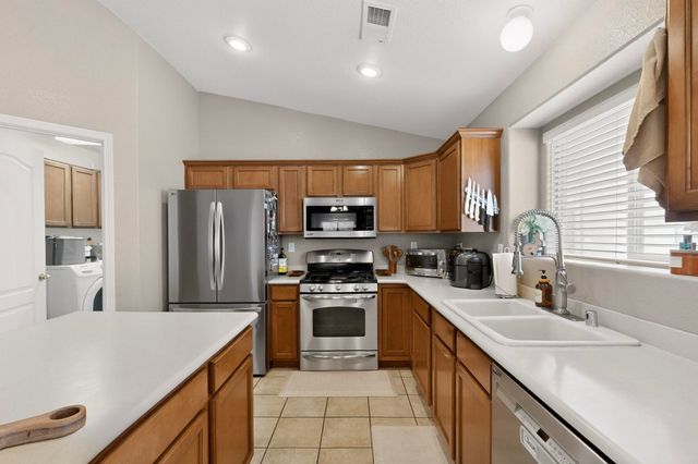 10434 Cantacielo Drive NW, Albuquerque, NM 87114