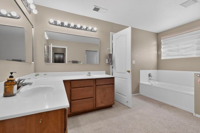 10434 Cantacielo Drive NW, Albuquerque, NM 87114