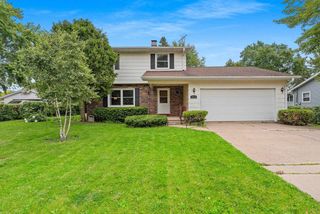 1213 MEADOWVIEW DRIVE, Menasha, WI 54952