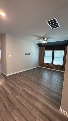 3112 Kingsgarden Road, Denton, TX 76207