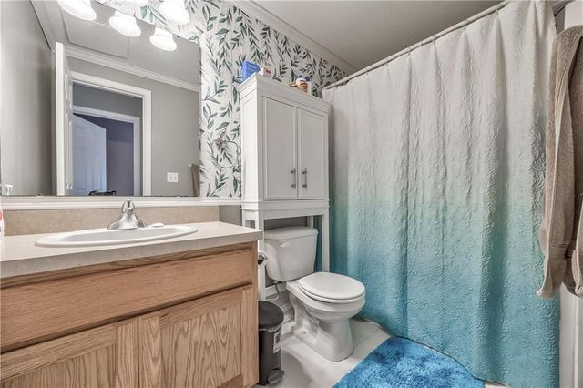 2090 N 900th Road, Eudora, KS 66025