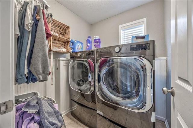 2090 N 900th Road, Eudora, KS 66025