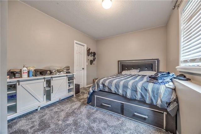 2090 N 900th Road, Eudora, KS 66025