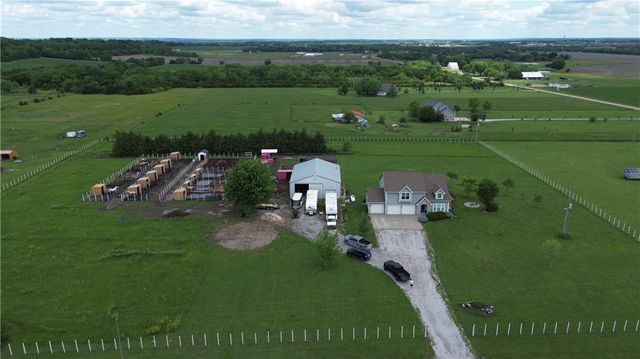 2090 N 900th Road, Eudora, KS 66025