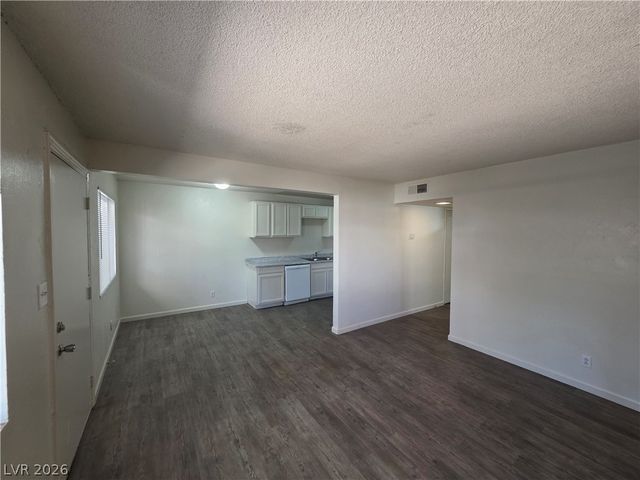 304 Orland Street 39, Las Vegas, NV 89107