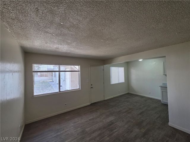 304 Orland Street 39, Las Vegas, NV 89107