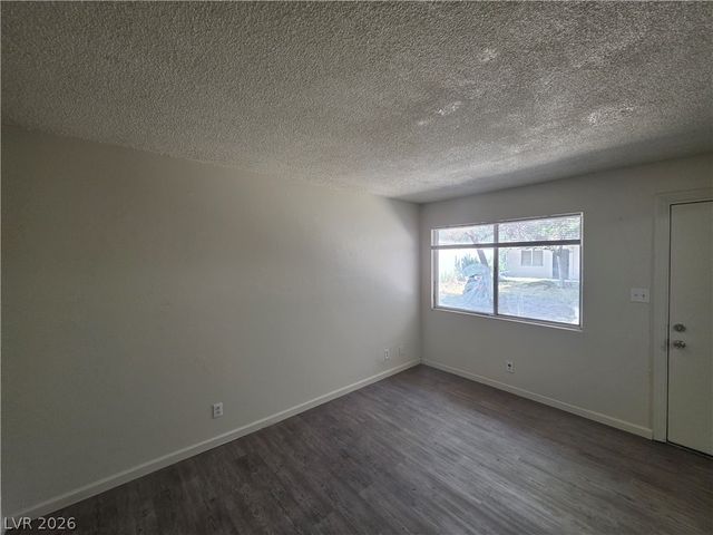 304 Orland Street 39, Las Vegas, NV 89107