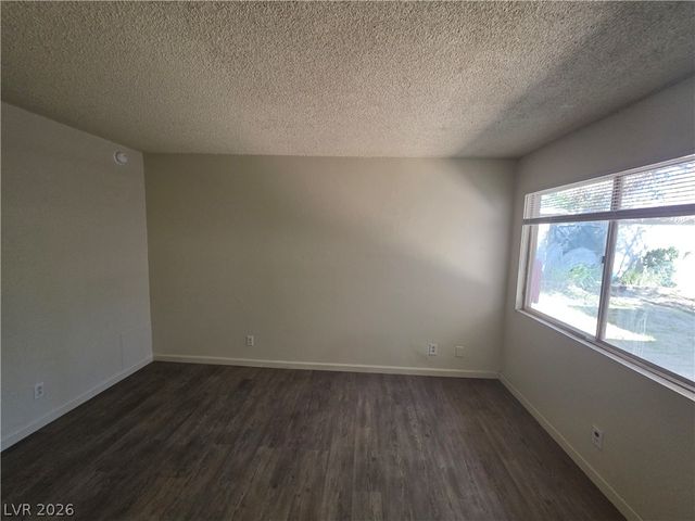 304 Orland Street 39, Las Vegas, NV 89107
