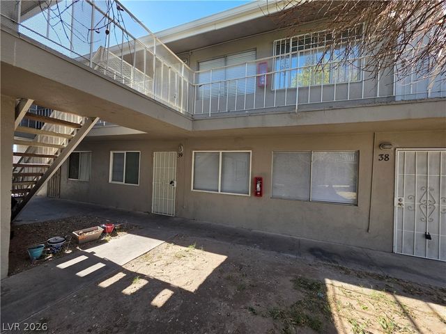 304 Orland Street 39, Las Vegas, NV 89107